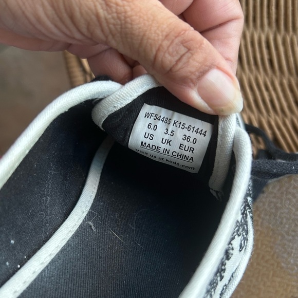 KATE SPADE X KEDS Daisy Print Sneakers - Size 6 - Picture 5 of 7